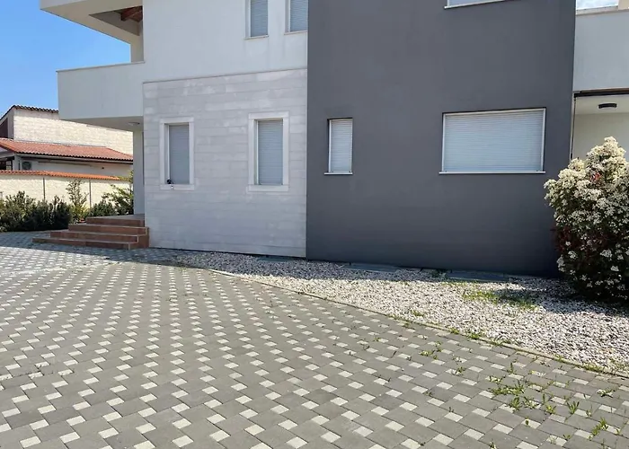 Doki Basement Apartman Pula