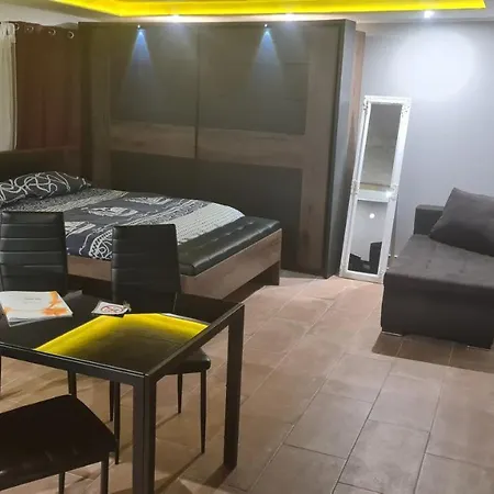 Doki Basement Apartament *