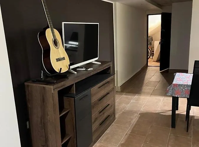 Doki Basement شقة