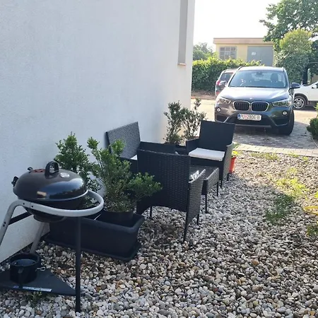 Doki Basement Lägenhet